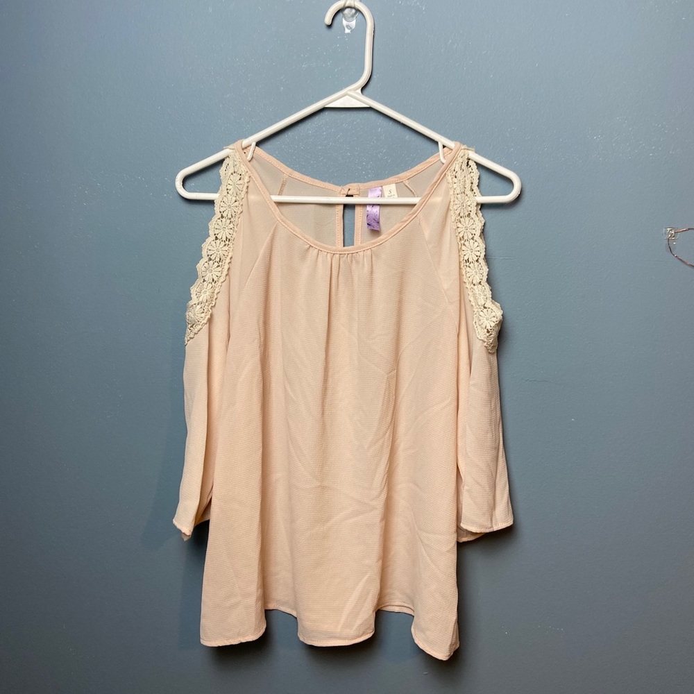 Open-shoulder top!